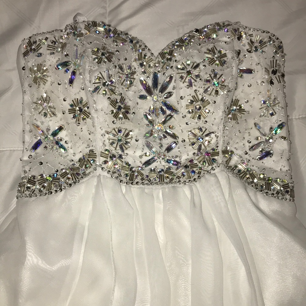 White high to low dress